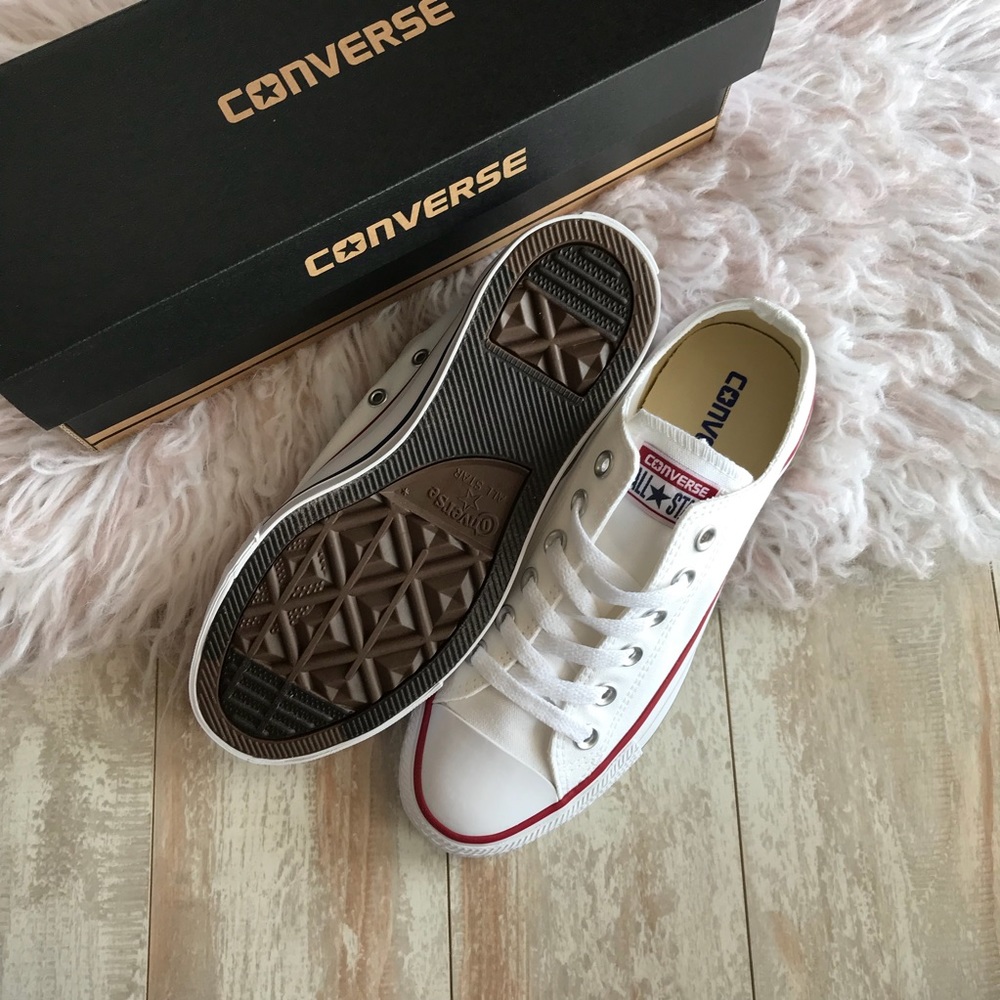 NWT Converse low tops white - Picture 4 of 8